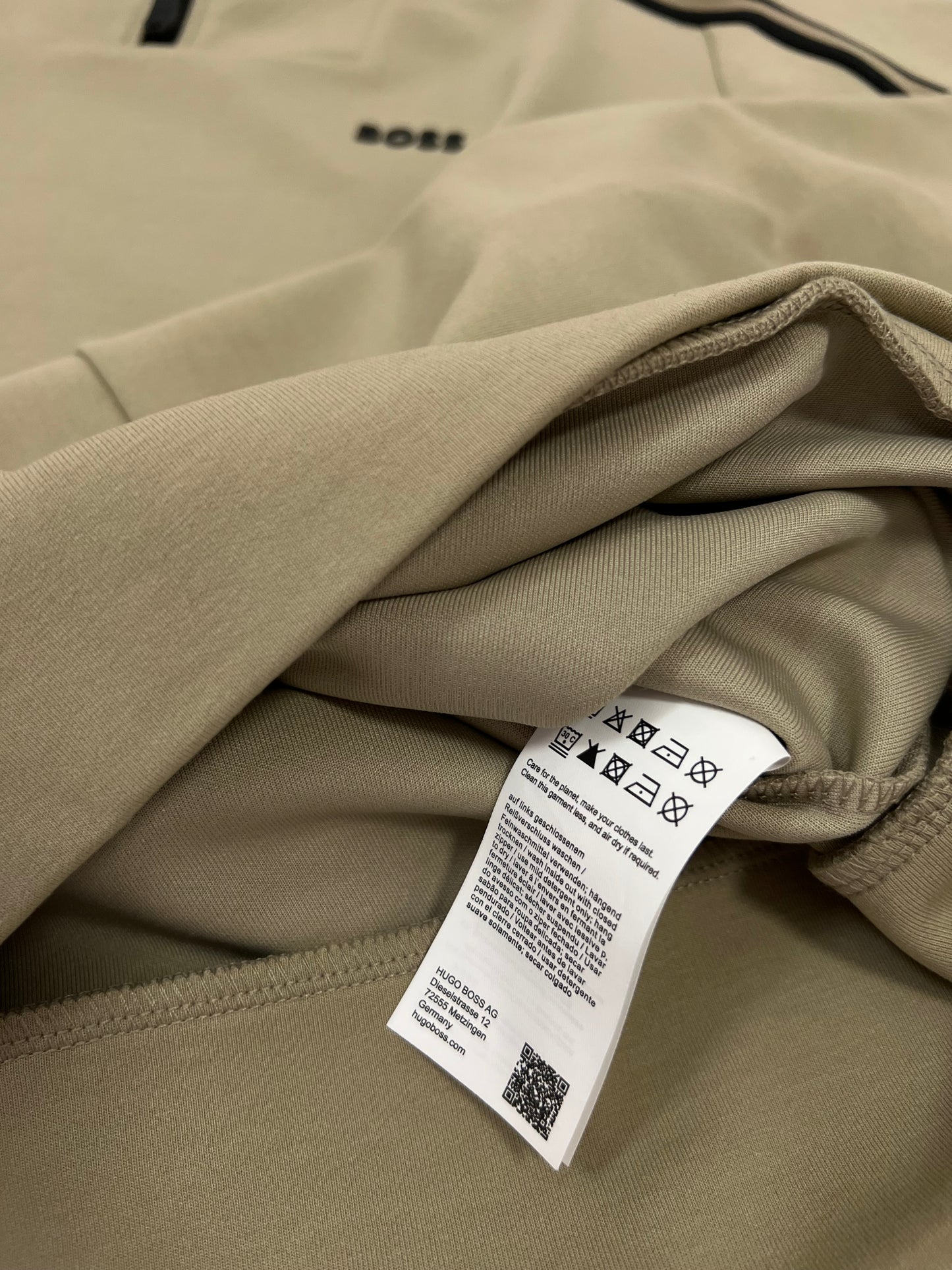 BOSS Krem Quarter-Zip Komplet Trenerka sa Detaljima SS2026