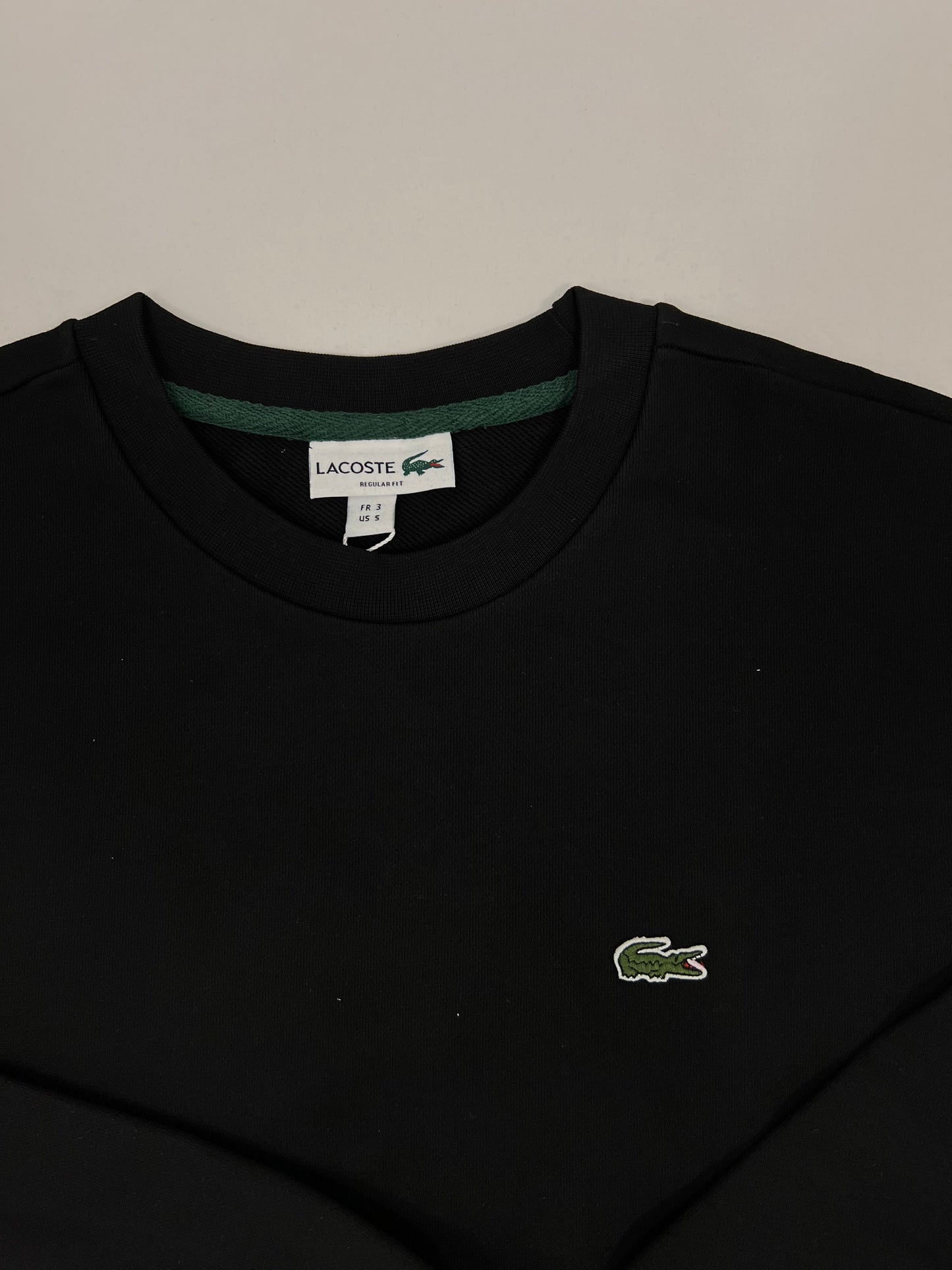 Lacoste Crni Komplet sa Minimalistic Logom