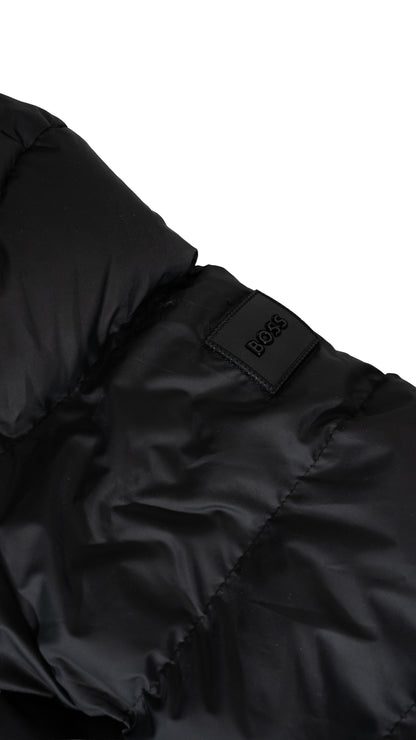 BOSS Crna Jakna sa Logom i Znakom na Rukavu