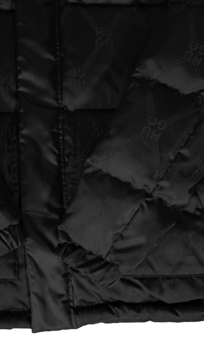 HUGO Crna Jakna sa Box Logom i All-Over Logo Printom