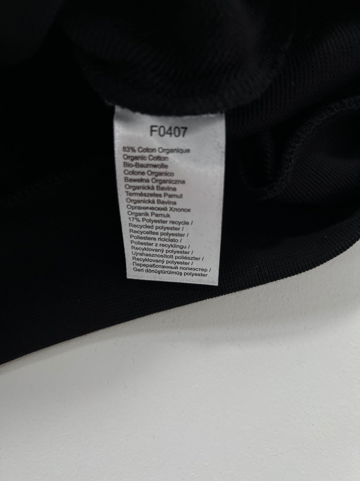 Lacoste Crni Duks sa Velikim Ušivenim Crnim Lacoste Znakom