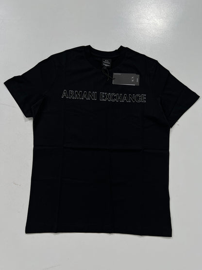 Armani Exchange Crna Majica sa Velikim Crnim Textom preko Grudi