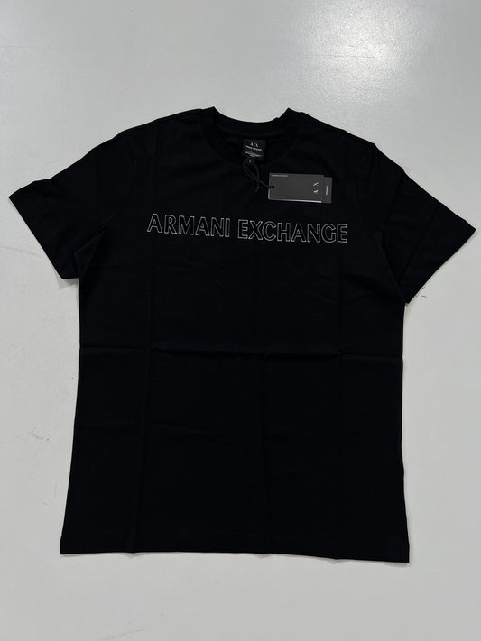 Armani Exchange Crna Majica sa Velikim Crnim Textom preko Grudi