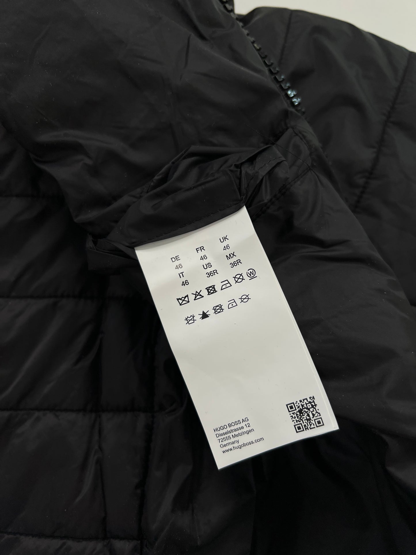 BOSS Crna Elegant Jaknica za SS25