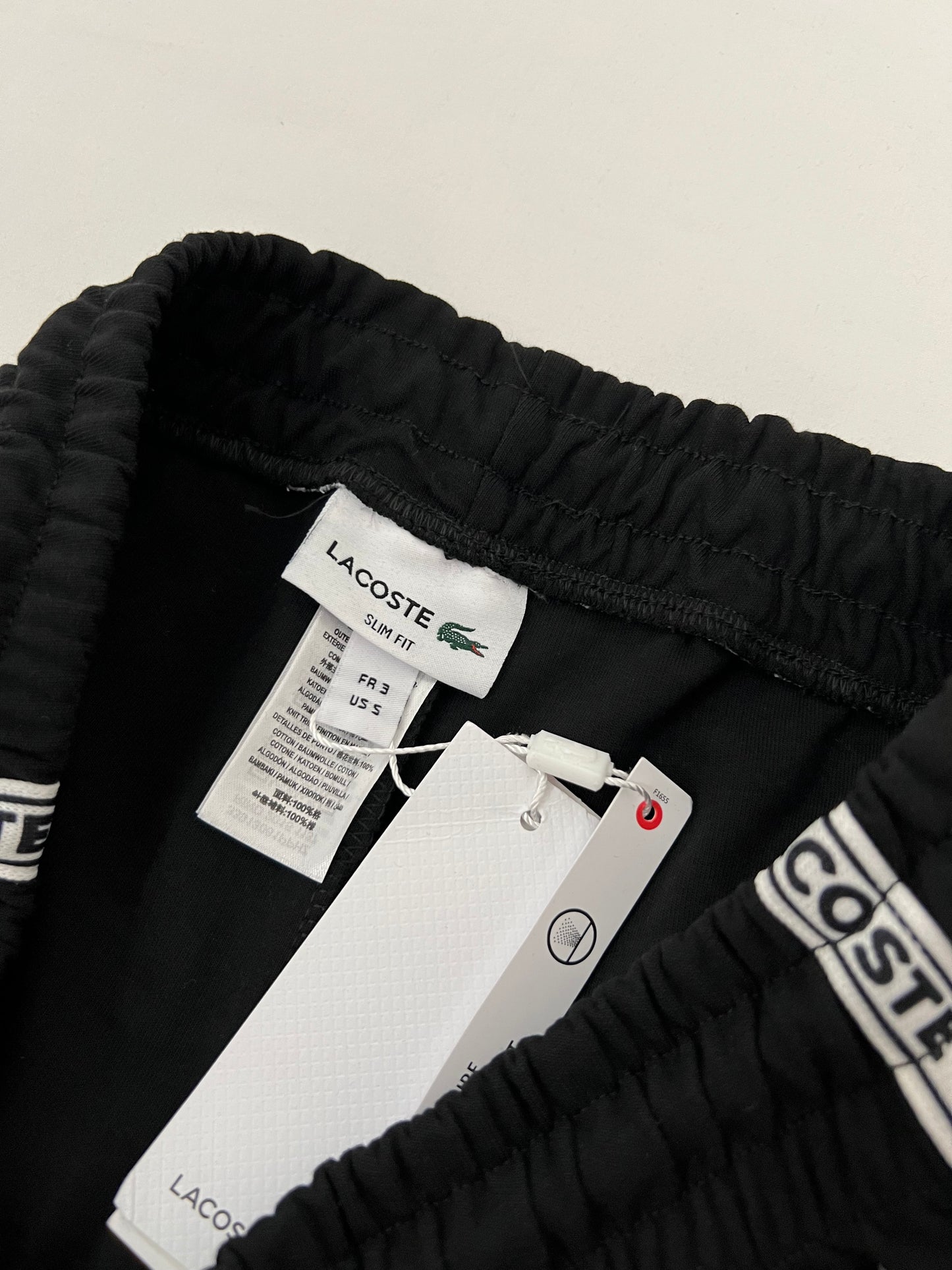 Lacoste Crni Šorc sa Text Logom