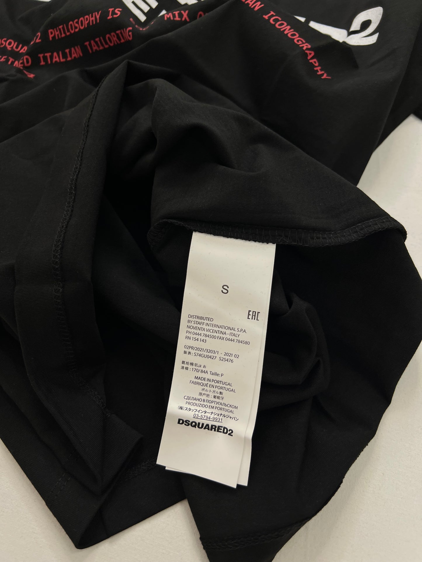 Dsquared2 Crna Majica sa Denim Printom
