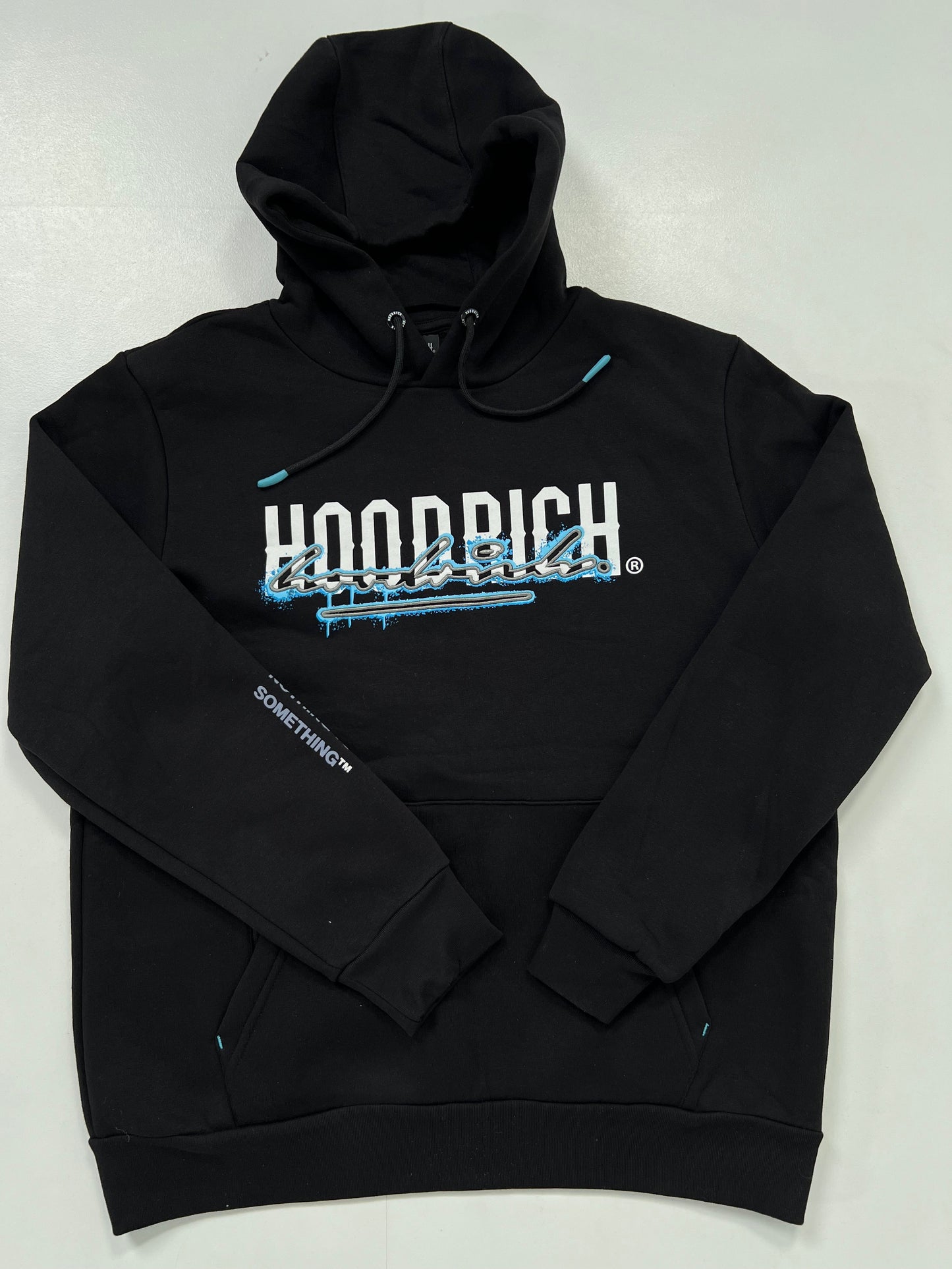 HOODRICH Crni Duks 'From nothing To Something' sa Štek Džepom na Rukavu