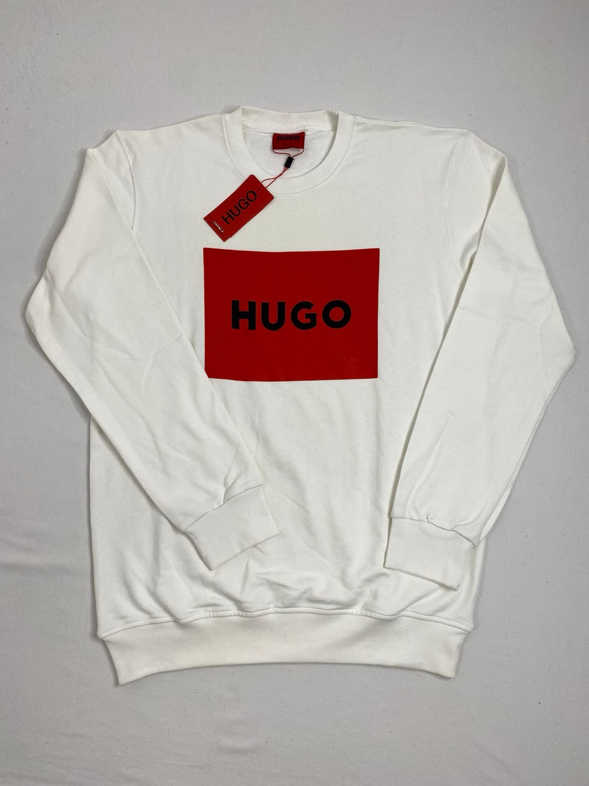 HUGO Beli Duks sa Big Red Box Logom