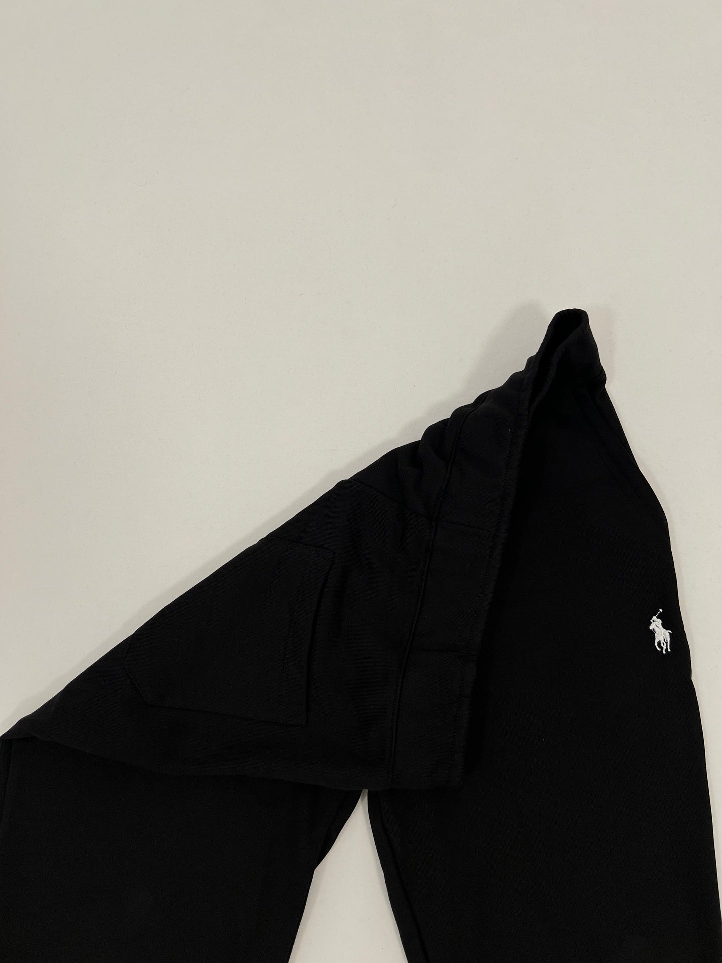 Polo Ralph Lauren Crni Full-Zip Komplet sa Belim Minimalistic Logom