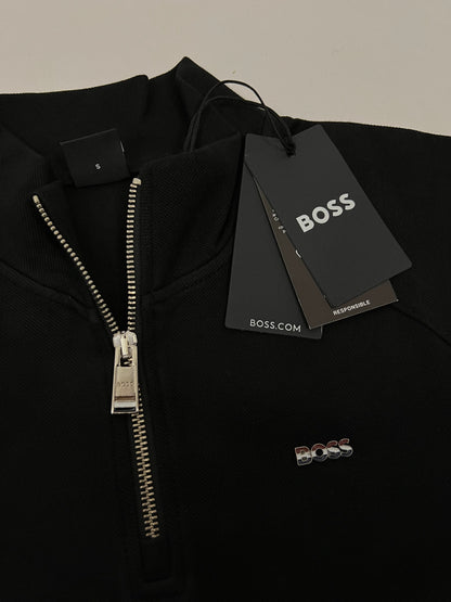 BOSS Crni Quarter-Zip Duks sa Minimalistic France Logom