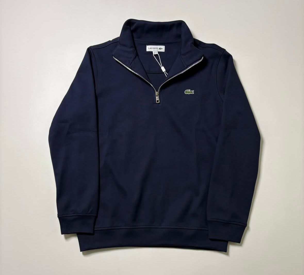 Lacoste Teget Quarter-Zip Duks sa Minimalistic Logom